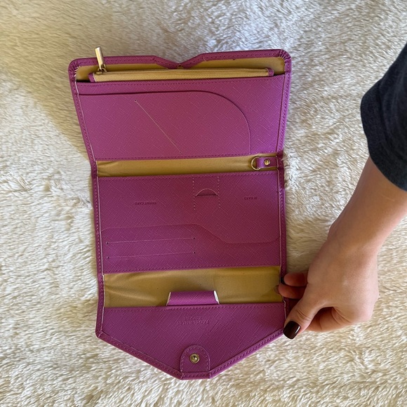 Like New, RFID blocking Passport holder - Picture 2 of 5